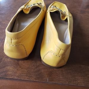 Size 8.5 m  ladies Michael kors flats